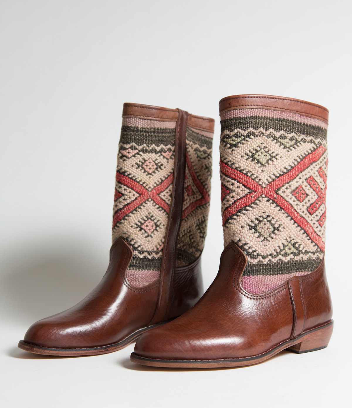 Bottes Kilim cuir mababouche artisanales (Réf. LA6-41)